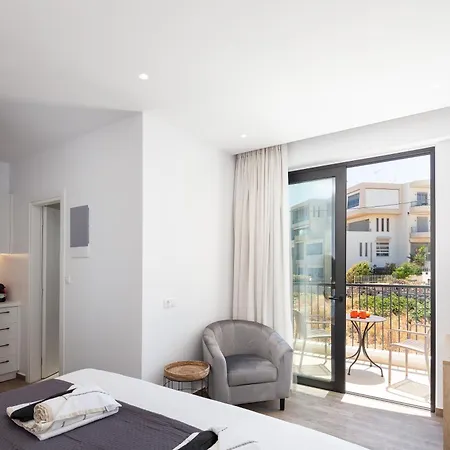 Rea Aparthotel *